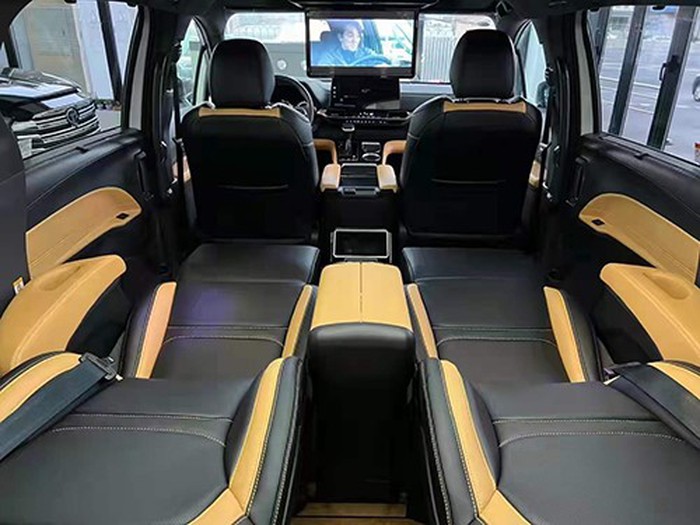 Sienna luxury seat that can lie flat Sienna luxury seat that can lie flat