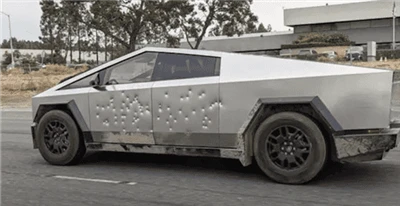 Musk: Cybertruck getur aðeins staðist Subsonic Bullets.