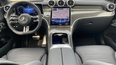 Frábær innrétting Mercedes GLC 300 Coupe