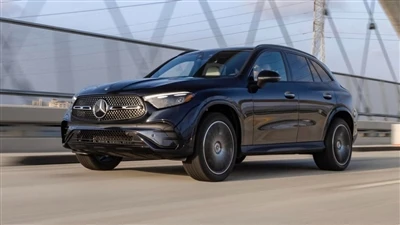 Það sem keppir við Mercedes GLC300
